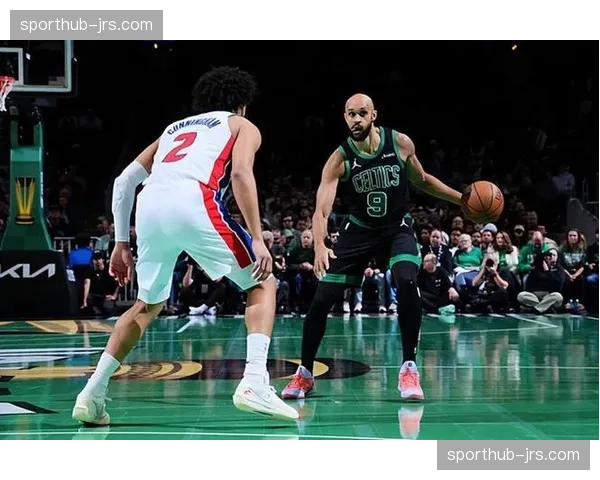 后场逼抢战术流行 凯尔特人防守启动位置前移 后场逼抢战术流行 凯尔特人防守启动位置前移